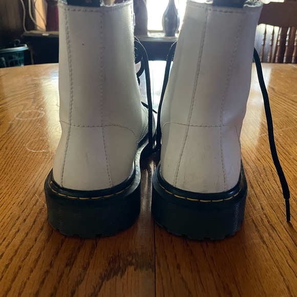 Dr Martin Boots, white, size 7.  Worn a few times - Picture 4 of 5